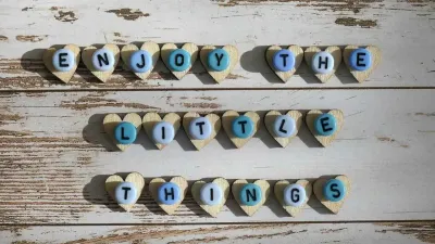 जितना कम सामान होगा, उतना सफर आसान होगा! Achhi Baaten in Hindi