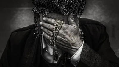 सपने में रोता हुआ आदमी देखना: जानिए ज्योतिष और मनोविज्ञान के नजरिए से